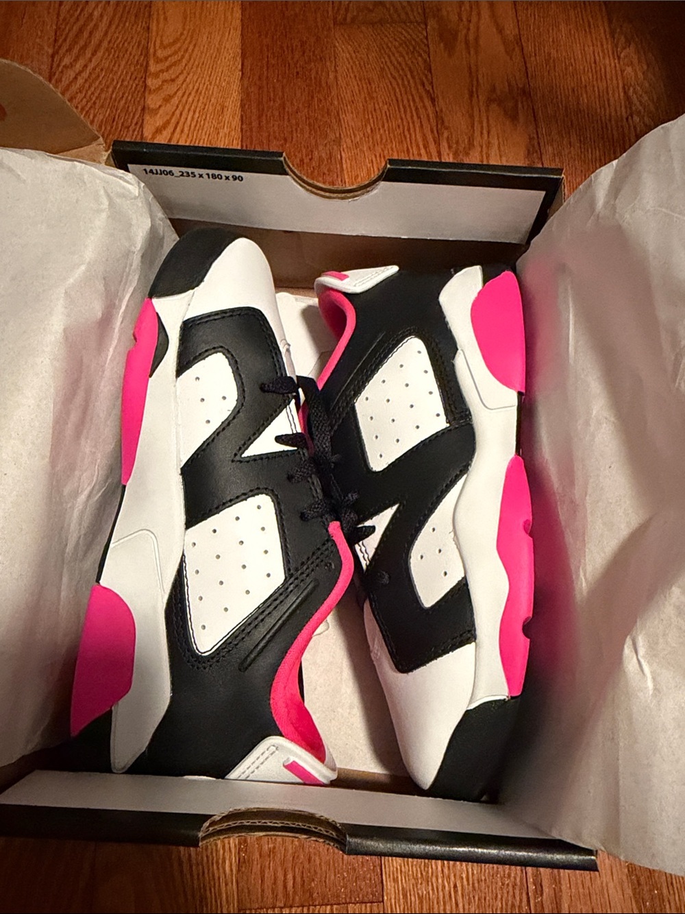 Girls sneakers